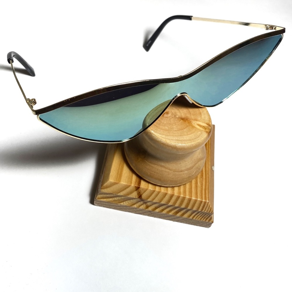 🔥🔥Reflective Triangle Sunglasses🔥🔥